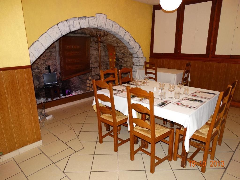 Hotel Bon Accueil Oyonnax Luaran gambar